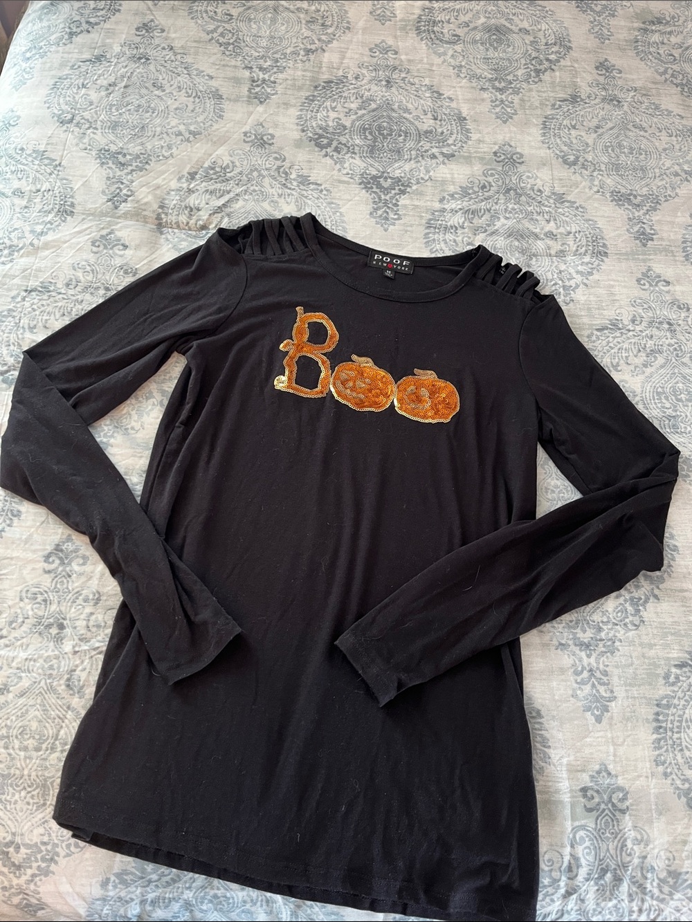 Lightweight Black Long-Sleeve Tee with Pumpkin Appliqué